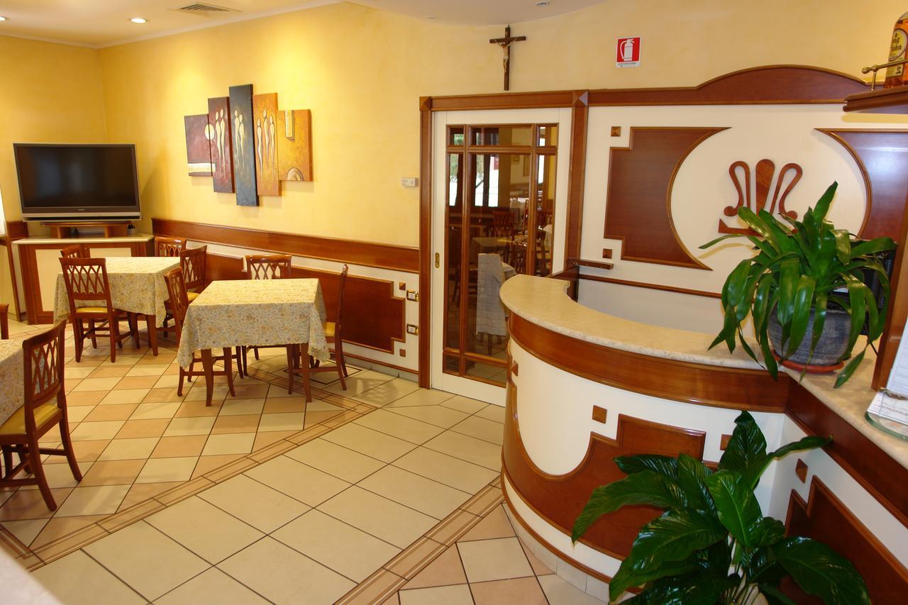 Hotel Sollievo San Giovanni Rotondo Ngoại thất bức ảnh
